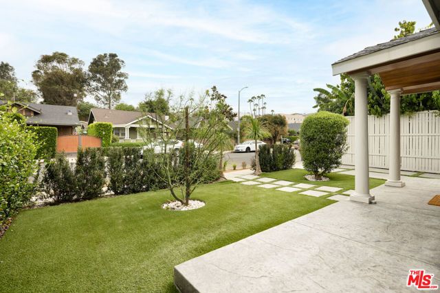 3342 W 27th Street, Los Angeles, CA 90018