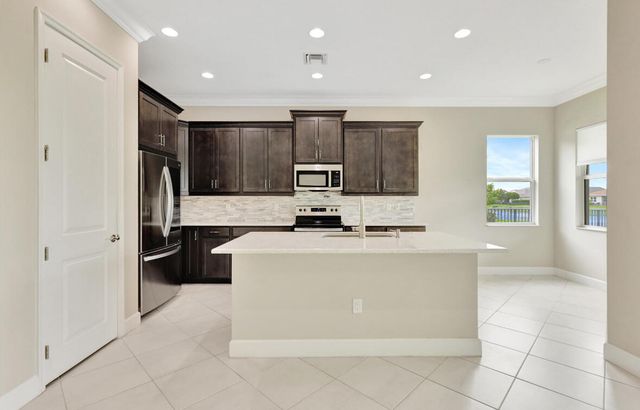 15684 Goldfinch Circle, The Acreage, FL 33470
