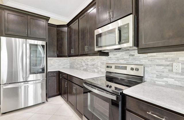 15684 Goldfinch Circle, The Acreage, FL 33470