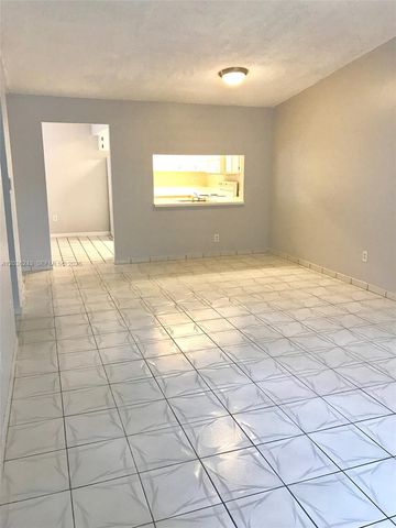 9810 Hammocks Blvd 202, Miami, FL 33196