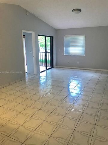 9810 Hammocks Blvd 202, Miami, FL 33196