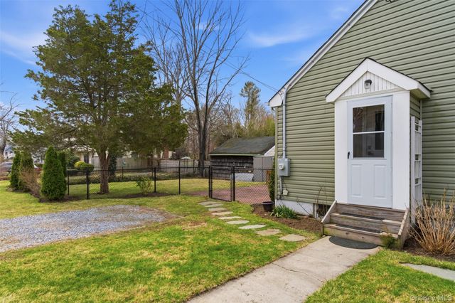 101 4th Avenue, East Northport, NY 11731