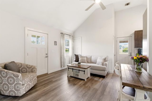 101 4th Avenue, East Northport, NY 11731