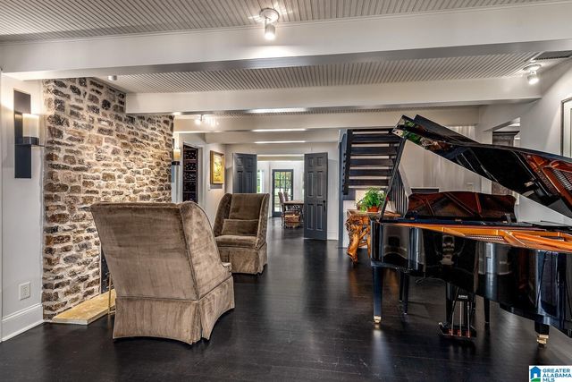 2717 OLD TRACE, Mountain Brook, AL 35243