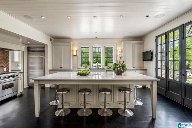 2717 OLD TRACE, Mountain Brook, AL 35243