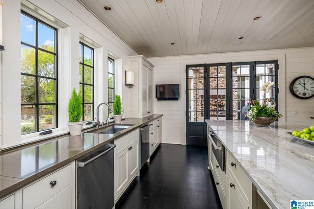 2717 OLD TRACE, Mountain Brook, AL 35243