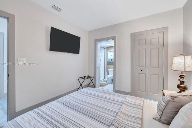 1390 NE 150th Street, Miami, FL 33161