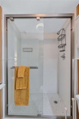 1390 NE 150th Street, Miami, FL 33161