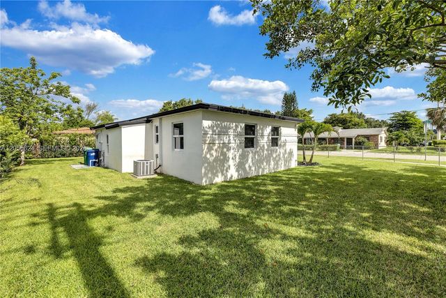 1390 NE 150th Street, Miami, FL 33161