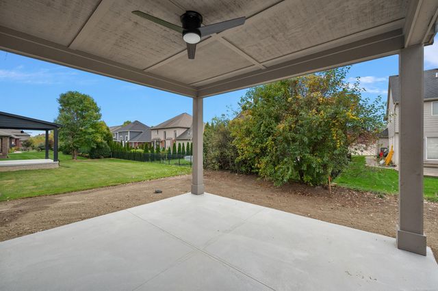 16968 Pienza Drive, Macomb, MI 48042