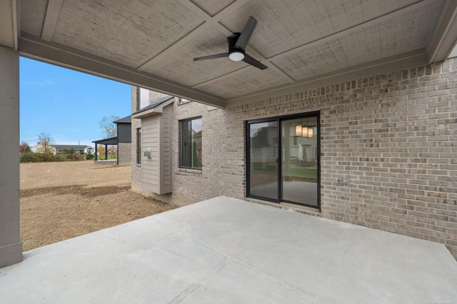 16968 Pienza Drive, Macomb, MI 48042