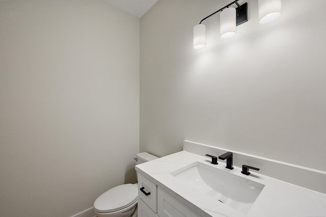 16968 Pienza Drive, Macomb, MI 48042