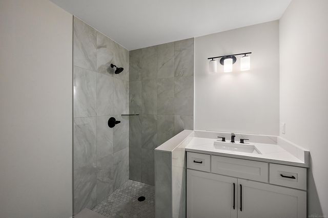 16968 Pienza Drive, Macomb, MI 48042