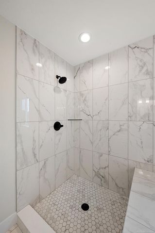 16968 Pienza Drive, Macomb, MI 48042