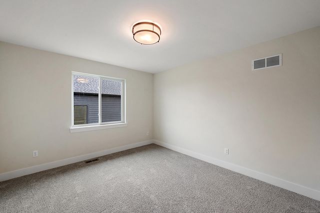 16968 Pienza Drive, Macomb, MI 48042
