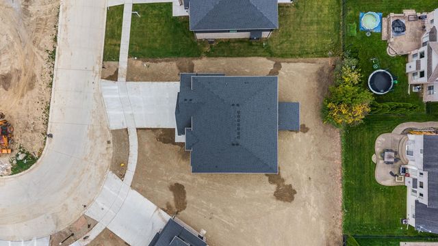 16968 Pienza Drive, Macomb, MI 48042