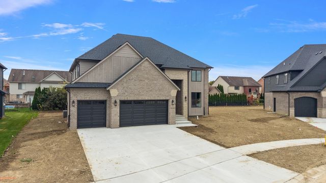 16968 Pienza Drive, Macomb, MI 48042