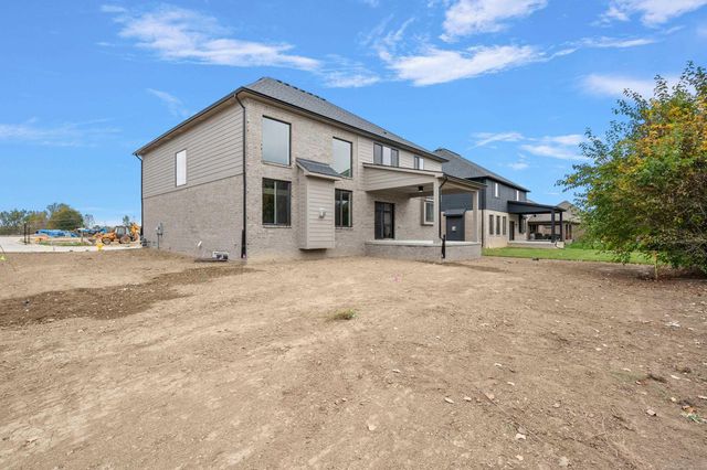 16968 Pienza Drive, Macomb, MI 48042