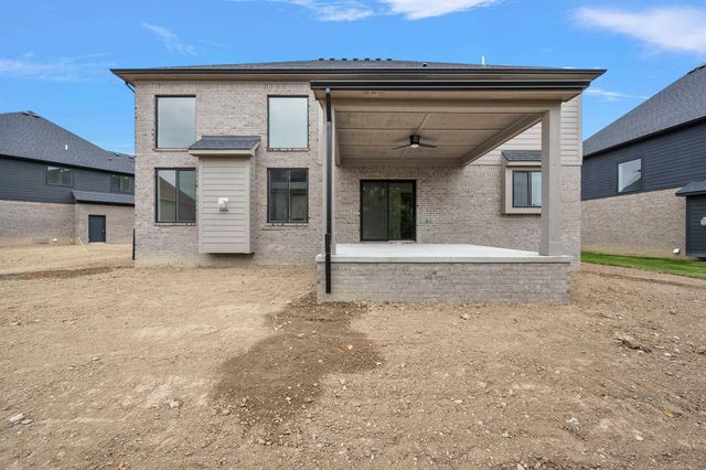 16968 Pienza Drive, Macomb, MI 48042