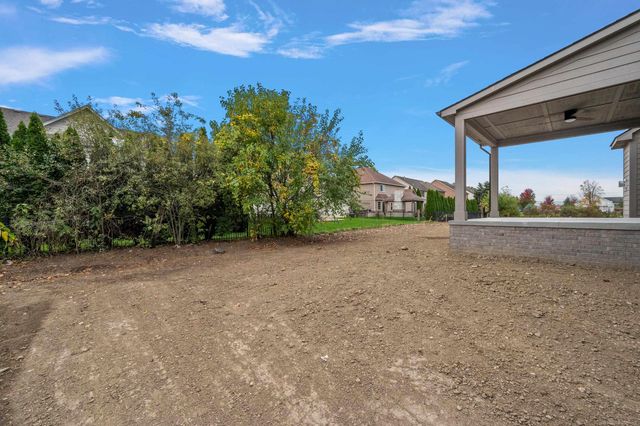 16968 Pienza Drive, Macomb, MI 48042
