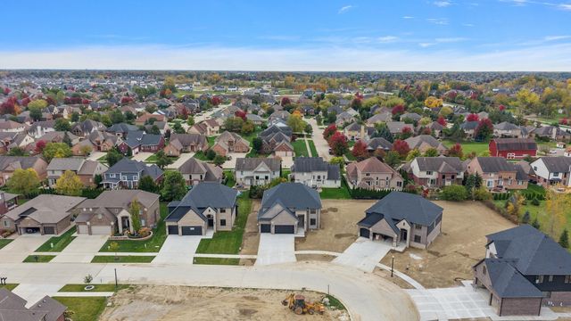 16968 Pienza Drive, Macomb, MI 48042