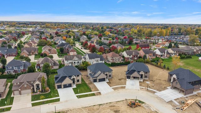 16968 Pienza Drive, Macomb, MI 48042