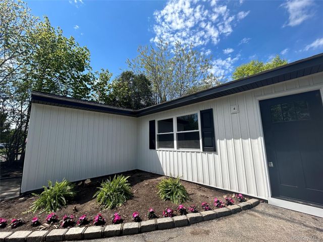34 Michael Avenue, Bellport, NY 11713