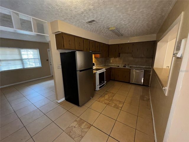 3011 E FLORA STREET, Tampa, FL 33610