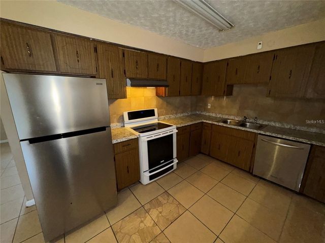 3011 E FLORA STREET, Tampa, FL 33610