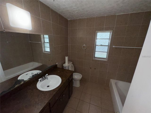 3011 E FLORA STREET, Tampa, FL 33610