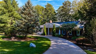 8819 Tanglewood Trail, Chagrin Falls, OH 44023