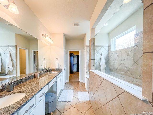 7427 VALLE MISSION, Boerne, TX 78015