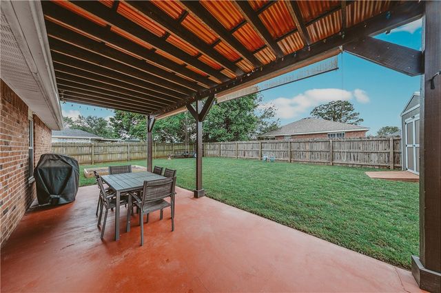 421 N D Street, Centerton, AR 72719