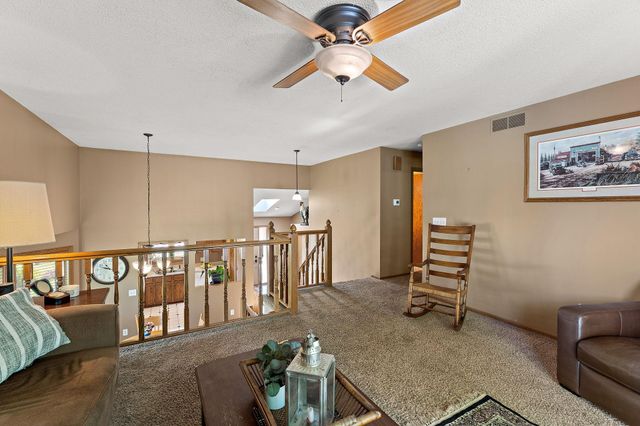 7775 Grinnell Way, Lakeville, MN 55044