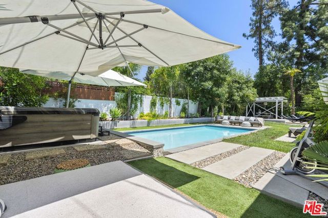 23023 Gainford Street, Los Angeles, CA 91364