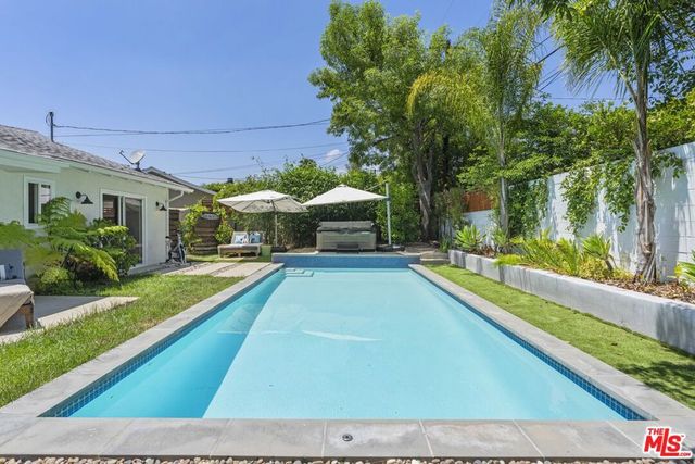 23023 Gainford Street, Los Angeles, CA 91364