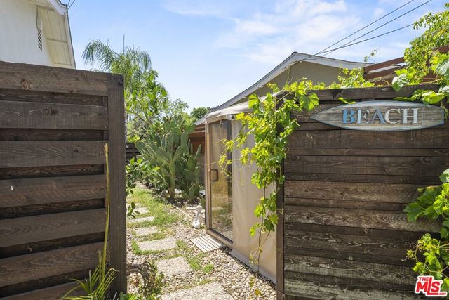 23023 Gainford Street, Los Angeles, CA 91364