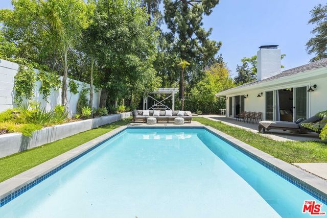 23023 Gainford Street, Los Angeles, CA 91364