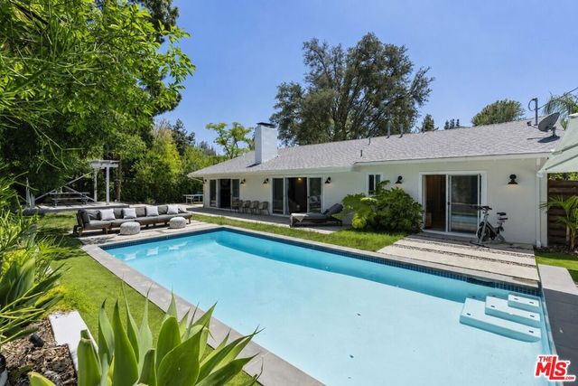 23023 Gainford Street, Los Angeles, CA 91364
