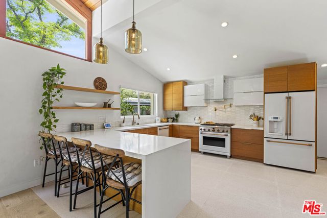 23023 Gainford Street, Los Angeles, CA 91364
