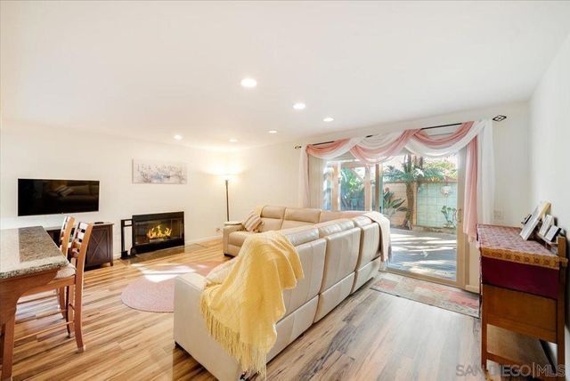 872 Oro Grande Street, Oceanside, CA 92057