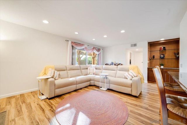 872 Oro Grande Street, Oceanside, CA 92057