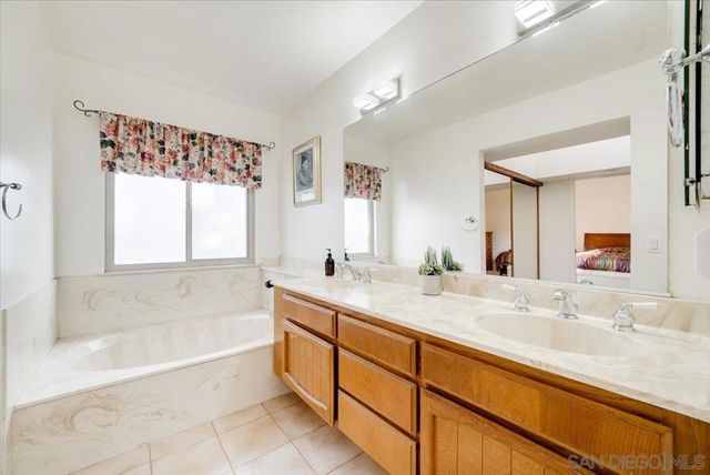 872 Oro Grande Street, Oceanside, CA 92057