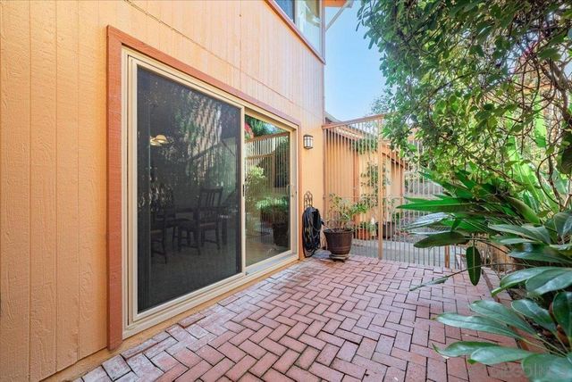 872 Oro Grande Street, Oceanside, CA 92057