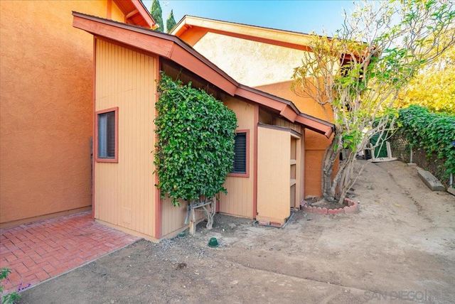 872 Oro Grande Street, Oceanside, CA 92057