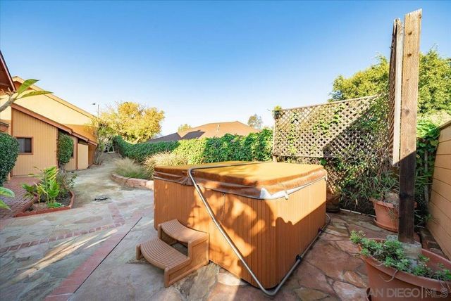 872 Oro Grande Street, Oceanside, CA 92057