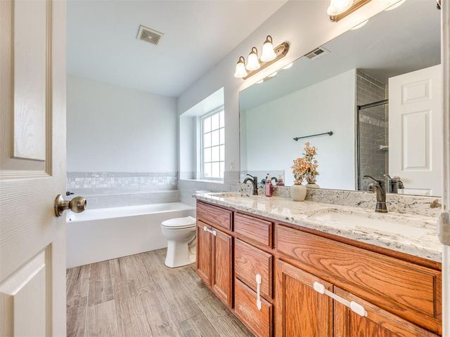 16104 Cantera Creek Drive, Edmond, OK 73013