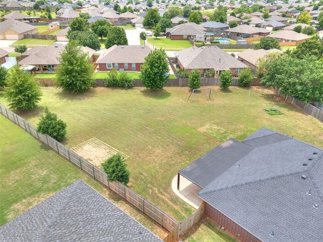 16104 Cantera Creek Drive, Edmond, OK 73013