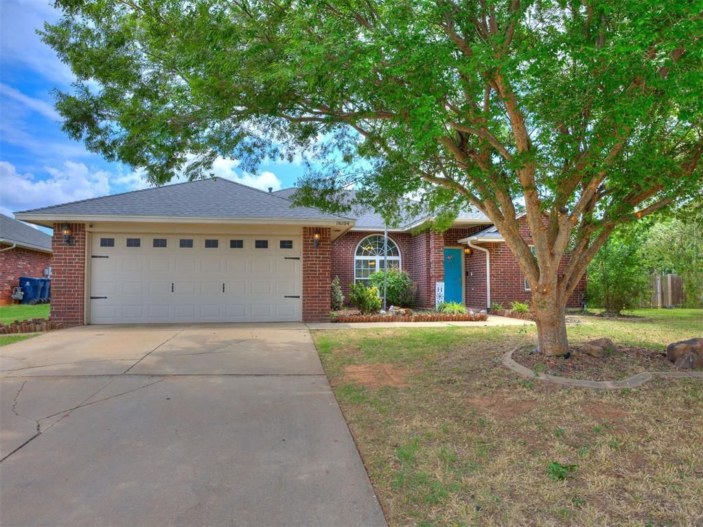 16104 Cantera Creek Drive, Edmond, OK 73013
