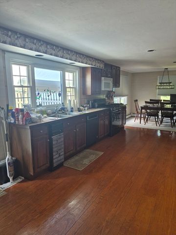 9 South Street, Upton, MA 01568